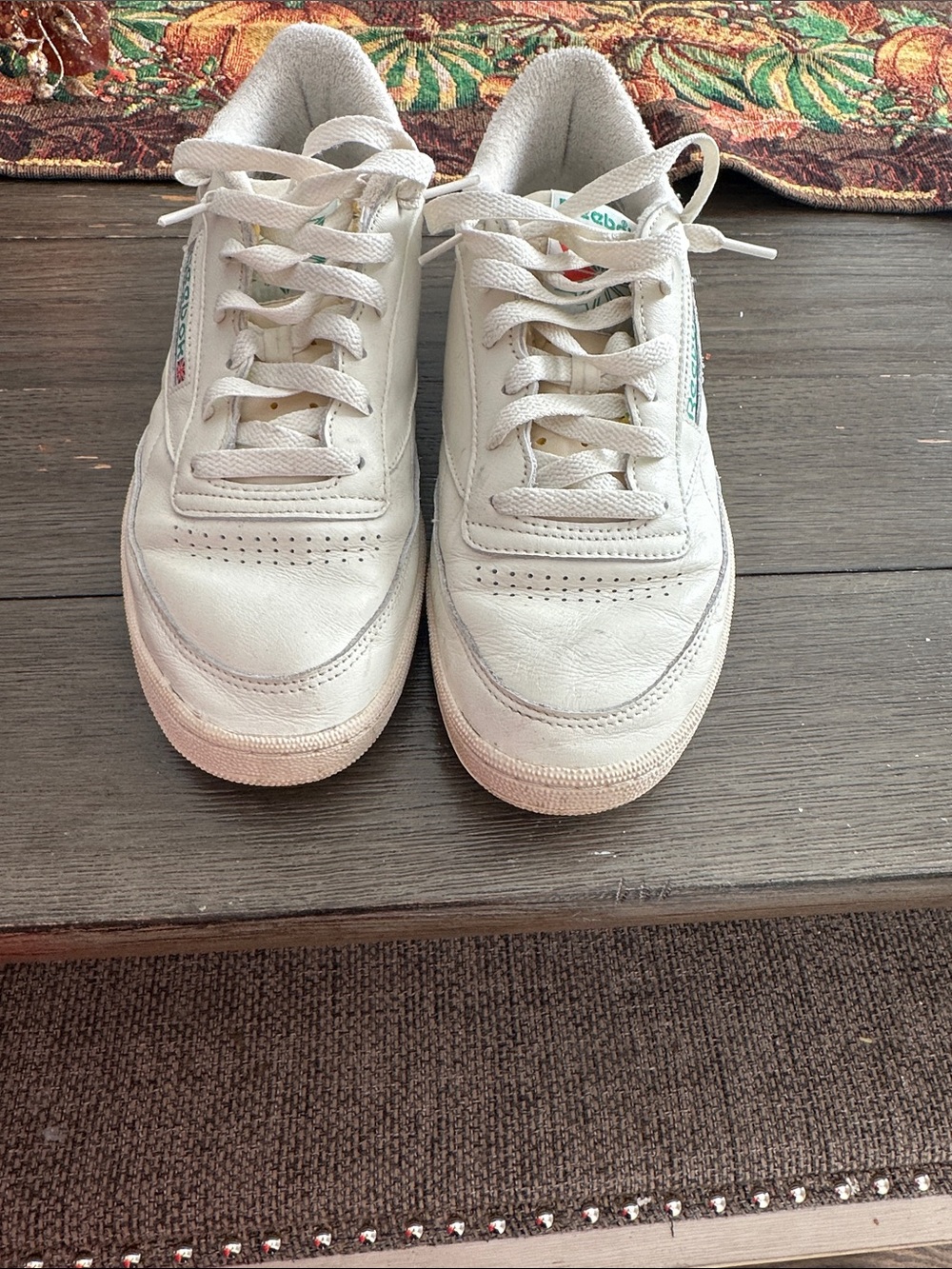 Reebok Sneakers with Subtle Teal Accents - Unbranded